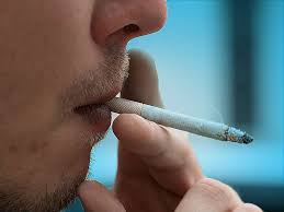 Natural Ways To Get Rid Of The Dark Lips Due To Excess Smoking