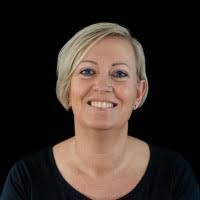 Renee Mast's Instagram, Twitter & Facebook