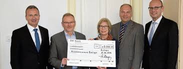 Banken in neuhausen 1 aktuelle adressen mit bewertungen und öffnungszeiten jetzt bei lokalwissen anzeigen! Bei Der Baden Wurttembergischen Bank Ist Es Eine Gute Tradition Soziale Einrichtungen Und Projekte News Esslinger Zeitung