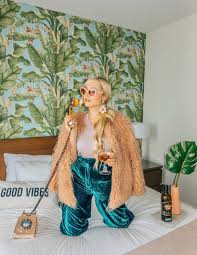 This will guarantee that the photoshoot will go as smoothly as possible. How Do You Do A Photoshoot At Home Easy 10 Step Guide