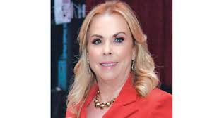 Elisa Suárez es electa presidenta de Apede