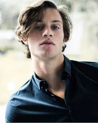 Javidan imani has been been involved with movies such as the crocodiles: Nick Romeo Reimann Childhood Love Die Wilden Kerle Kerle Schauspieler
