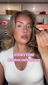 Alexia Holmes's Instagram, Twitter & Facebook