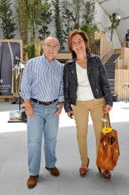 He is a son of antónio marques mendes and wife maria isabel gonçalves. Luis E Maria Isabel Marques Mendes Avos Pela Primeira Vez