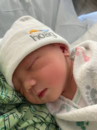 Lena x 美國加州生活日記- 啊～～～😱 昨晚提然想起「結婚紀念日」，而且是已過了好幾天才結婚4年就忘了？  沒有！老公在結婚一年後，面試時就已經不記得是哪天，被面試官問的時候，還想了很久.... 面試官：你們這樣才是真的夫妻！🤣🤣🤣  有人也會忘了結婚紀念日嗎？ P.s. ...