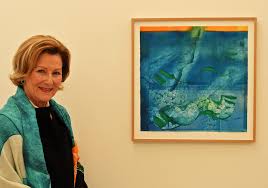 Etter planen skulle hennar majestet dronning sonja koma for å opne den nye utstillinga. Kunst Dronning Sonja Utstilling