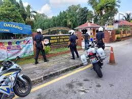 Sk seksyen 9 kota damansara telah mengadakan pengurusan jenazah untuk murid tahun 5 dan 6, bertempat di dewan terbuka sk seksyen 9 kota damansara. Sk Seksyen 7 Kota Damansara Home Facebook