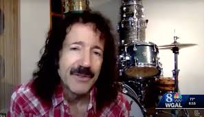 I have lost my Music Row mentor, Mr. Everett Lowe. I was in town less than  a year and answered a @nashvillescene ad that said, “Country artist looking  for a drummer.” Since