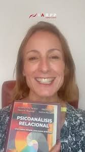 🗣️ Taller clínico “Una nueva mirada, una nueva práctica”, 📖 Basado en el  libro “Psicoanálisis Relacional” (Victoria Font Saravia, Martin Forli, Pole  Mayorga, Yanina Piccolo), 👥 Coordinado por los ...