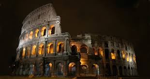 Assassin's creed the ezio collection: The Moon Over The Colosseum Parco Archeologico Del Colosseo