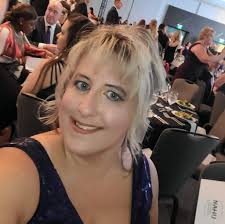 Does Twinkly know how to display a moving pattern across 4 sets?