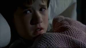 Barbudo y con unos kilos de más: así está hoy el protagonista de "Sexto  sentido"