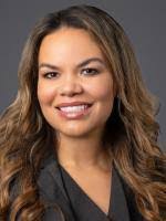 Laura Heyne's Instagram, Twitter & Facebook