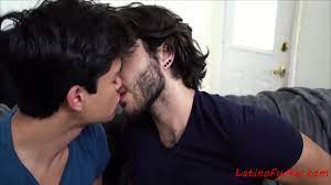 Straight Guy Tries Gay Sex For Cash - XNXX.COM