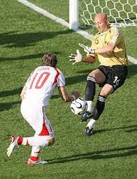 Suiza llega a esta instalacia como un mejor tercero, sumo 4 puntos en el grupo a detras de gales por el gol diferencia. La Vieja Guardia Francesa Se Estrella Contra Suiza Elmundo Es Mundial 2006