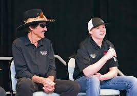 Rt sara's direct nascar influences came from frank, who used some of his moonshine profits to the king: The King Of Nascar Visits Ramstein Kaiserslautern American