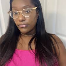 Chloe Wright (@UniquePariis) • Facebook