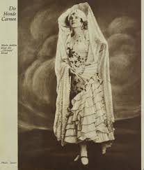 Die blonde Carmen, 1929 – un regard oblique
