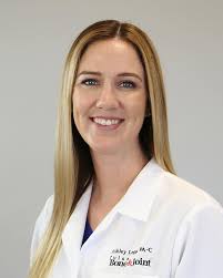 Happy PA Week! We have an incredible team of 12 Physician Assistants who  are critical to patient care both in clinic and surgery! 📷1: Jessica  Ferguson, PA-C, works with Dr. Scott Dunitz