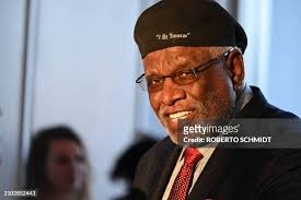 134 Roberto Wallace Foton och högupplösta bilder