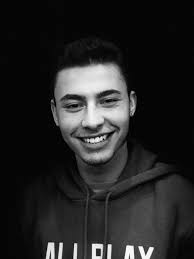 Ludlowe Photos — Fake News!