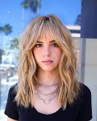For softening the comb lines, run your fingers lightly through the hair. 51 Modern Medium Shag Haircuts And Hairstyles For 2021