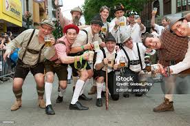 Image result for tbn:h8FCvhlnXhKDCM::www.jornalorebate.com/39/Cartaz-OktoberfestBlumenau2006.jpg