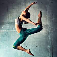 Model Women Sportswear Sports Bra Leggings Yoga Pants Jumping Brunette 1080p Wallpaper Hd Sportswear Women Sportswear Fashion Women Sportswear Fashion