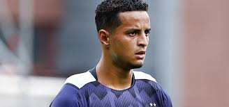 Ihattaren ontbreekt al vanaf zondag bij psv, toen hij zich ziek meldde voor de training. Ihattaren Heeft Nieuws Voor Psv En Ajax