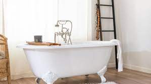 A guide to choosing a clawfoot tub for your bathroom. Ways To Style A Bathroom With A Clawfoot Tub