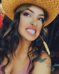 Cynthia Gosnell's Instagram, Twitter & Facebook