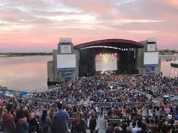 concert review of northwell health at jones beach theater