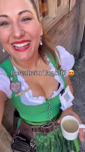 Tag 5 von Rosenheim und es ist so ein perfekter Tag 😍🥰, #wiesnbedienung  #volksfestbedienung, #bierzelt #bedienung #12mass #nadjablochberger  #oktoberfest, #dirndl #tracht #rosenheim #herbstfest