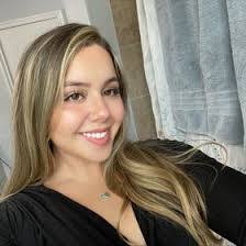 Sydney Bigelow's Instagram, Twitter & Facebook