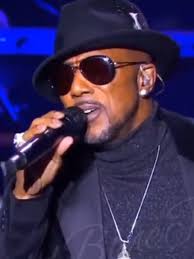 One Two One Two Es Un Honor Estar En Esta Latitud