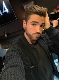 Olivia und Tim? Hier auf dem Klo? Beim Sex? Und wieso stört mich das? 🤔  Lukasz