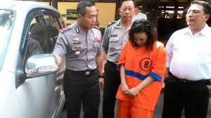 Formulasi sosis yang berupa pasta secara mekanis diinject kedalam casing (pouch). Penggelapan Salatiga Tergiur Rp1 Juta Bulan Perempuan Ini Diperdaya Mantan Suami