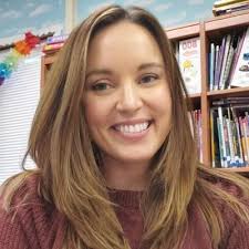 Lesley Ogle's Instagram, Twitter & Facebook