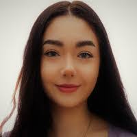 Elena Courtney's Instagram, Twitter & Facebook