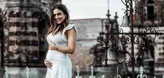 Diputada alessandra rojo de la vega denuncia chat de 20 mil usuarios. Alessandra Rojo De La Vega Revela Que Espera Mellizos Clase