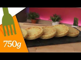 Recette De Harcha Galette Marocaine A La Semoule Moroccan Semolina Bread Recipe Youtube
