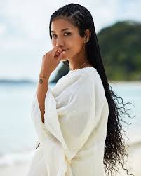 Jhene Aiko Credits This Completely Free Thing With Glowing Skin And It S Not Water Braided Hairstyles Box Braids Hairstyles Natural Hair Styles
