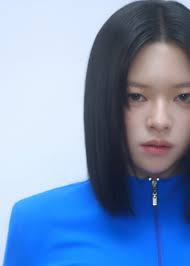 Jeongyeon Ends 11-Year JYP Tenure, Joins Baro
