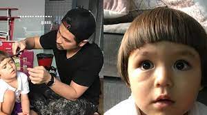 Maybe you would like to learn more about one of these? Momen Manis Erick Bana Iskandar Potong Rambut El Barack Jadi Seperti Batok Kelapa Tribunnews Com Mobile