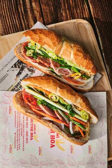 5 quán bánh mì khách xếp hàng dài ở TPHCM, đắt nhất gần 80.000 đồng/chiếc
