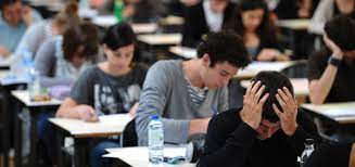 The oral exam is divided into two 15 minute parts (except czech language and literature where the. Maturita Wie Das Zentrale Staatsabitur In Italien Funktioniert Spreewild
