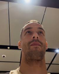 Reunited in Singapore 🇸🇬🫶 @judetheretriever 😘