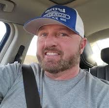 Leah Poynter's Instagram, Twitter & Facebook