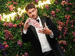 Birmingham Wedding Magician Hire | Close Up Party Magicians | Alive Network