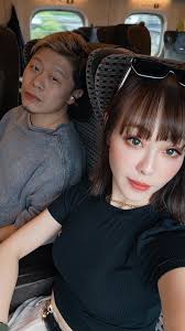 爛漫珍妮花- 一進房間看到自己的照片⋯⋯⋯ 我媽叫我帶回去日本我才不要🤣🤣🤣 還是讓它繼續留在老家吧！